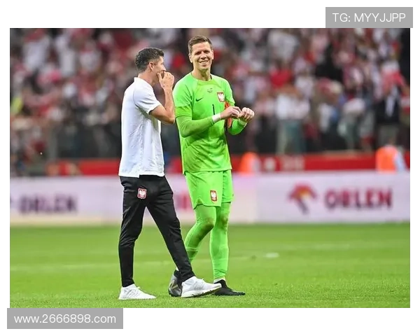 巴萨官推感谢什琴斯尼精彩扑救贡献9次扑点瞬间表现精彩